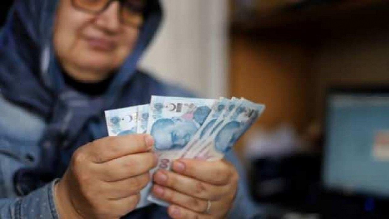 Emeklilere Çift Maaş Müjdesi! İşte Detaylar