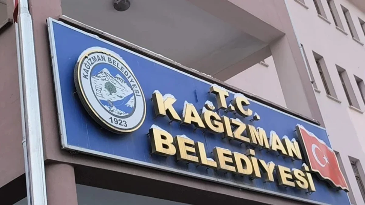 Mehmet Alkan görevden uzaklaştırıldı! Kars Kağızman Belediyesi’ne kayyum atandı