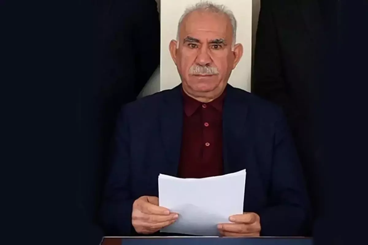 Abdullah Öcalan’ın toplu çektirdiği fotoğrafta dikkat çeken detay