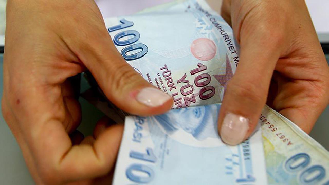 Son dakika! TBMM onayından geçti! Emekli maaşlarını alanlara 10.000 TL ödenecek!
